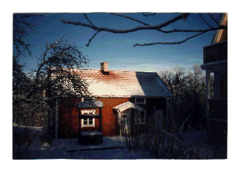 Das kleine rote Smolandhaus  (Rya00013.GIF  40KB)